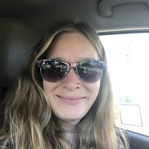 Meet your Posher, Felicia